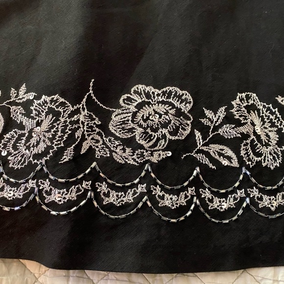 Ann Taylor Loft A-Line black skirt, size 4.  Fully lined.  Side zipper. - Picture 6 of 6